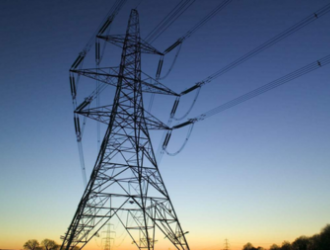 國內首個交改直輸電工程跨江換線